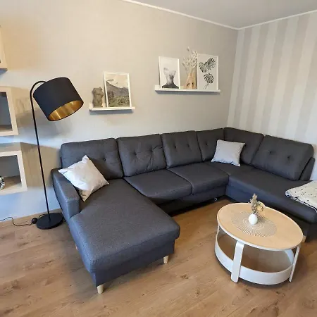 Bis Zu 6 Personen, Bahnhofs- & Zentrumsnah, Suedheide, Netflix Und Ps4 Lejlighed Celle