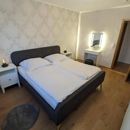 Bis Zu 6 Personen, Bahnhofs- & Zentrumsnah, Suedheide, Netflix Und Ps4 Lejlighed